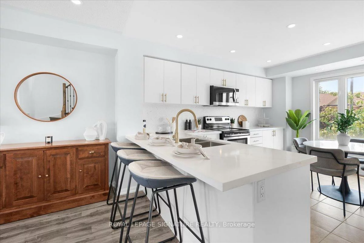 263, John West, Bayview Wellington, Aurora