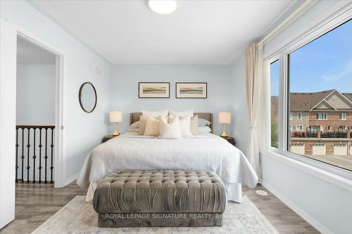 263, John West, Bayview Wellington, Aurora