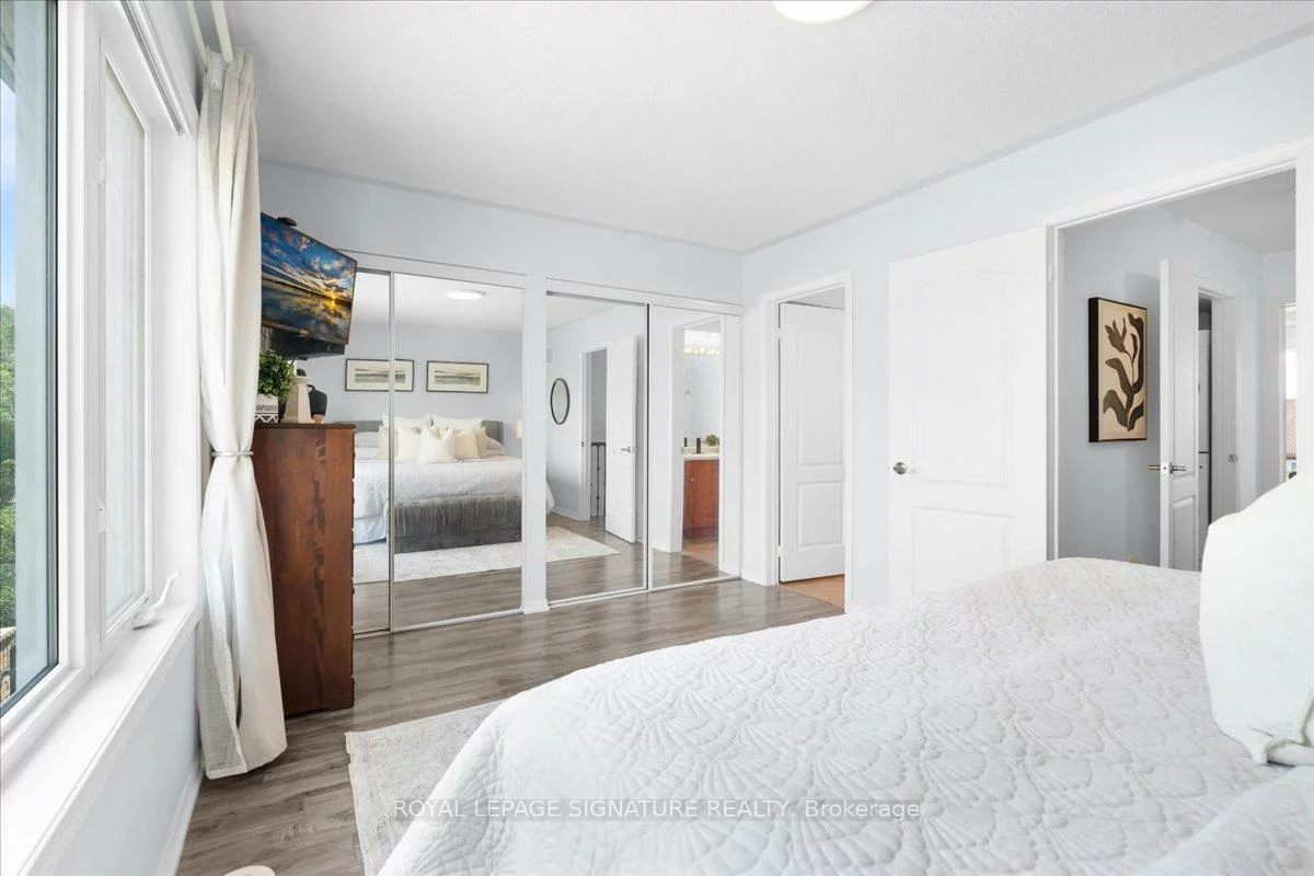 263, John West, Bayview Wellington, Aurora