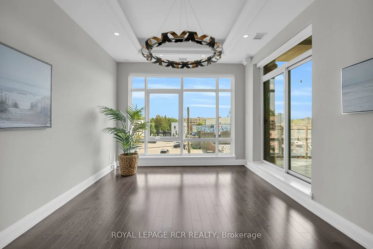 15277, Yonge, Aurora Village, Aurora