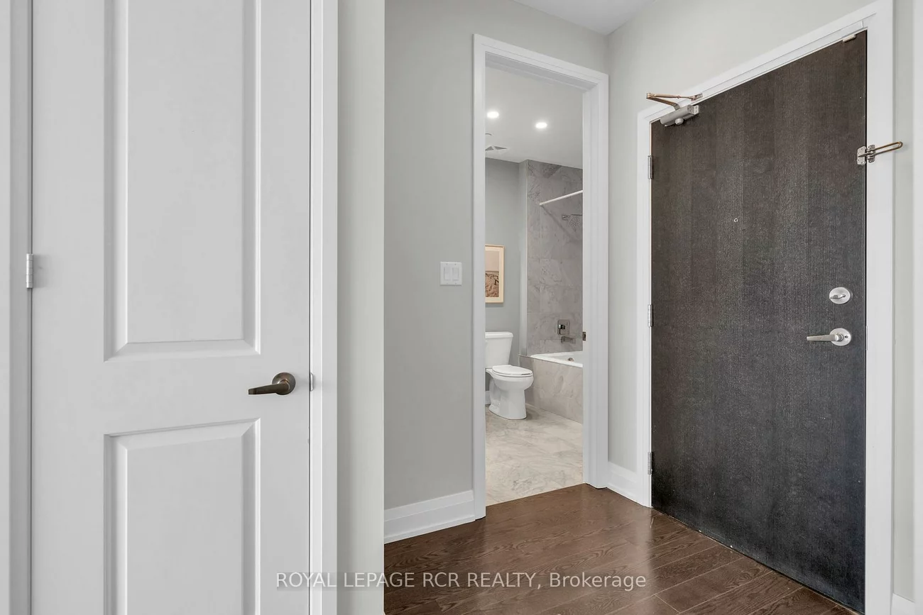 15277, Yonge, Aurora Village, Aurora