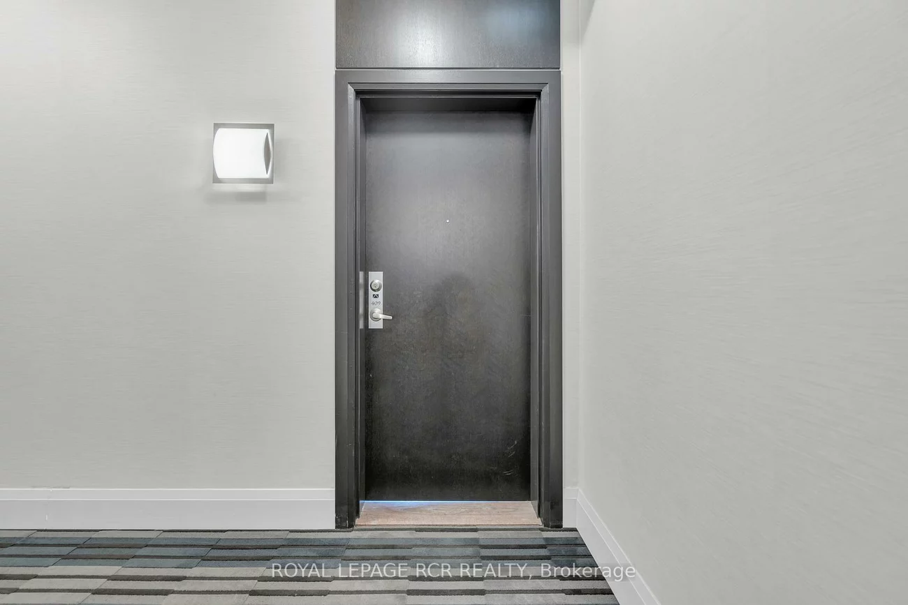 15277, Yonge, Aurora Village, Aurora