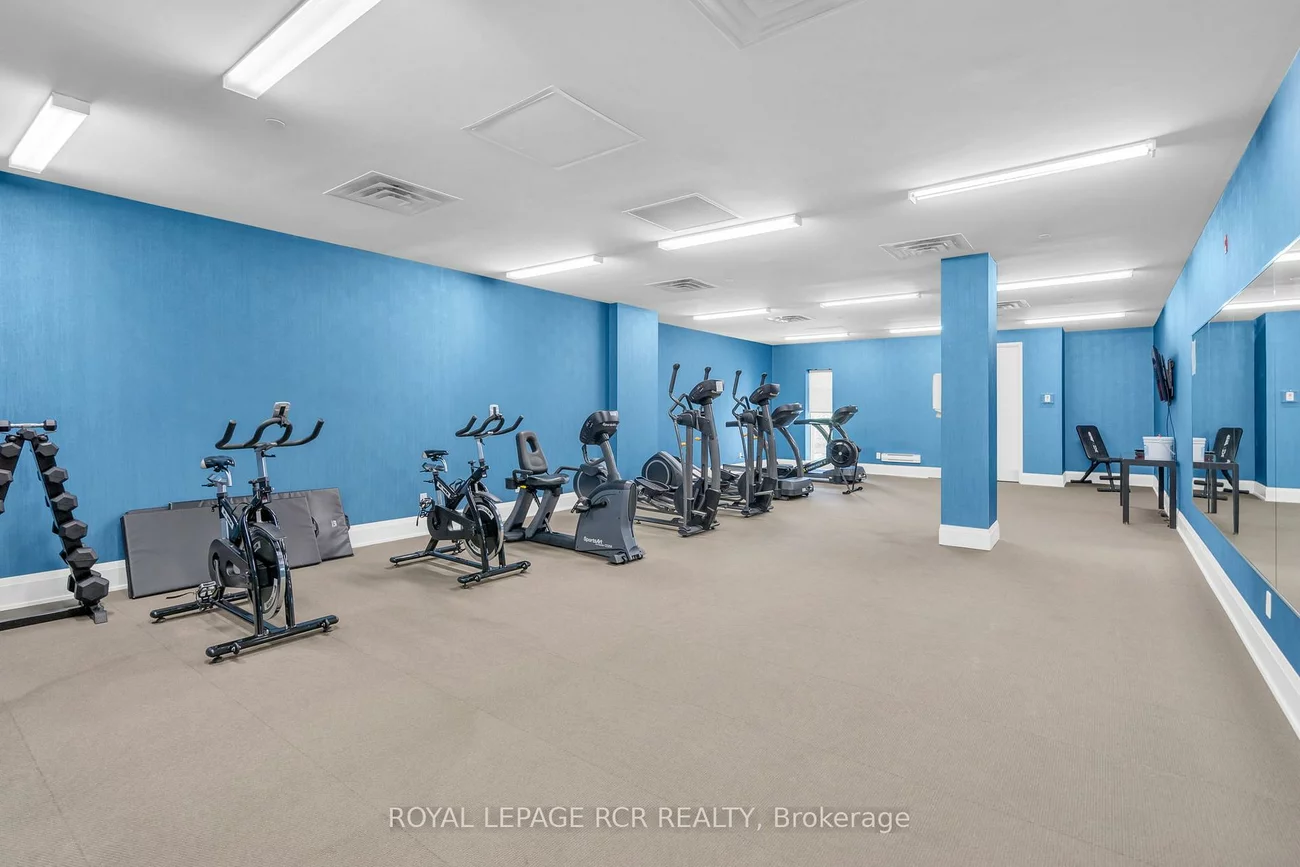 15277, Yonge, Aurora Village, Aurora