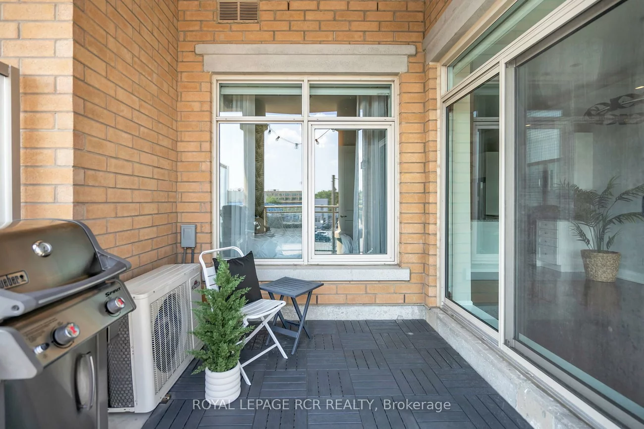 15277, Yonge, Aurora Village, Aurora