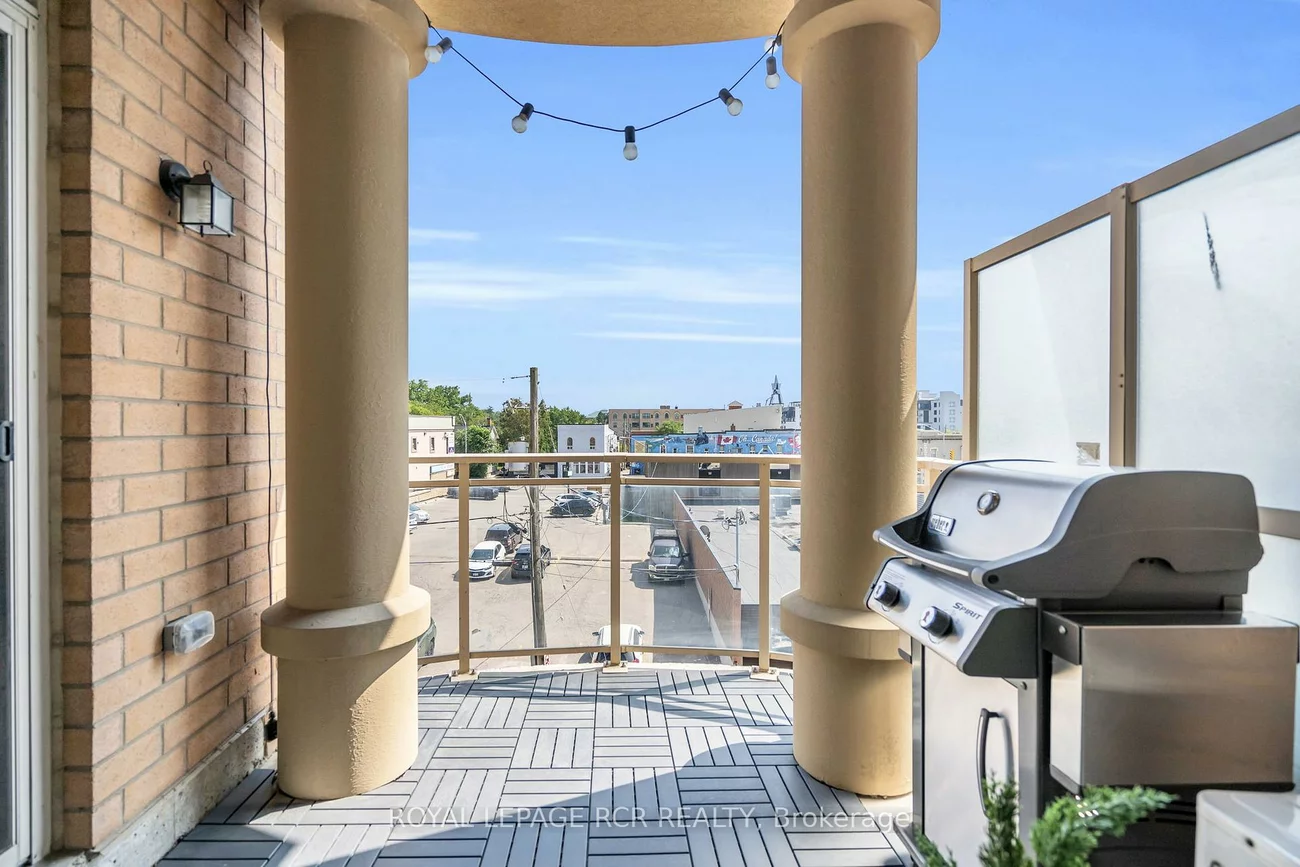 15277, Yonge, Aurora Village, Aurora