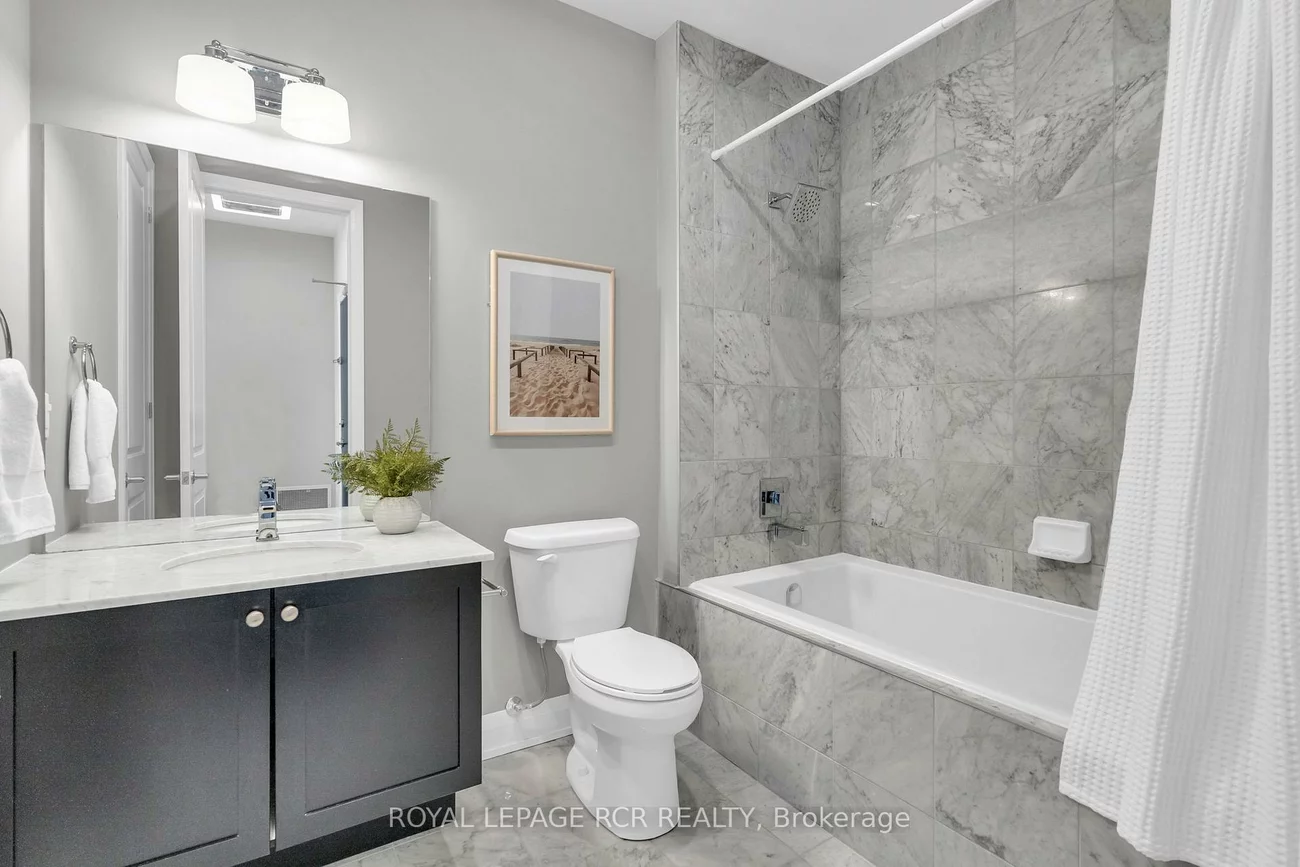 15277, Yonge, Aurora Village, Aurora