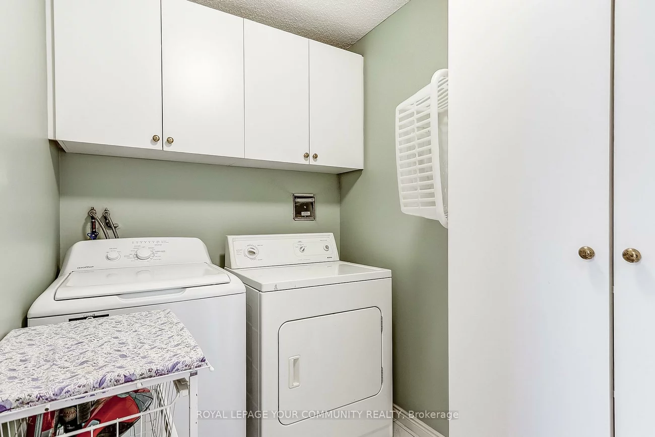 14924, Yonge, Aurora Highlands, Aurora
