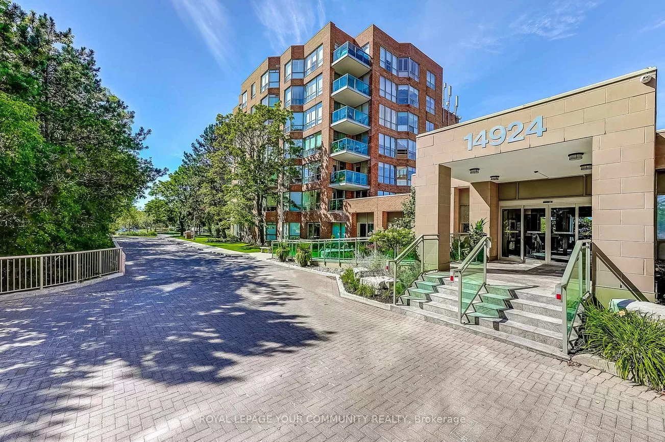 14924, Yonge, Aurora Highlands, Aurora