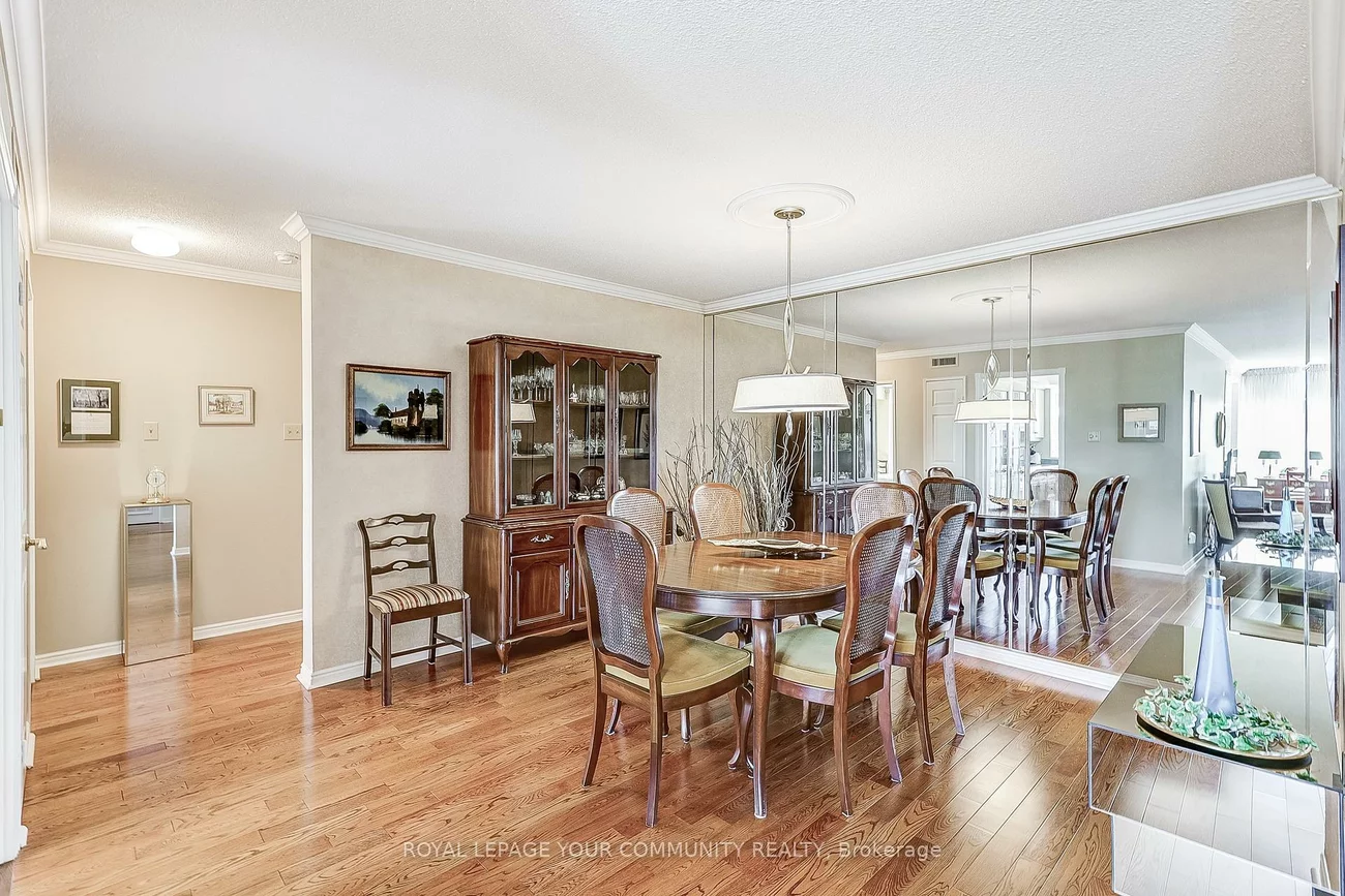 14924, Yonge, Aurora Highlands, Aurora