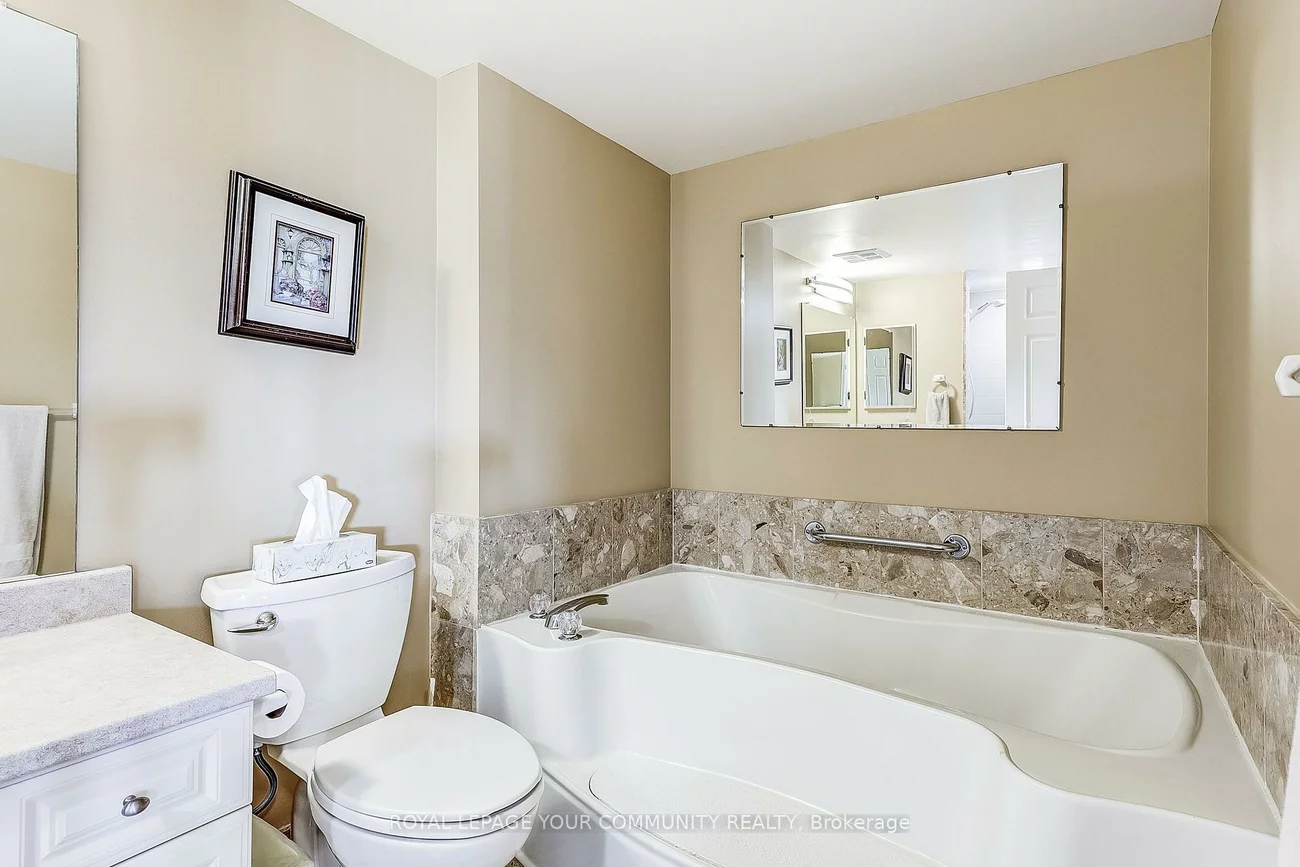 14924, Yonge, Aurora Highlands, Aurora