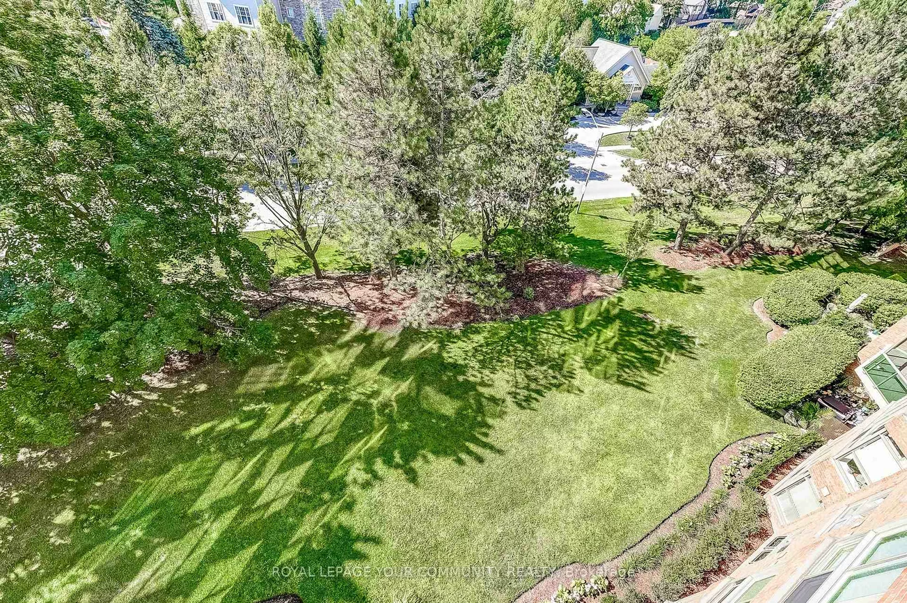 14924, Yonge, Aurora Highlands, Aurora