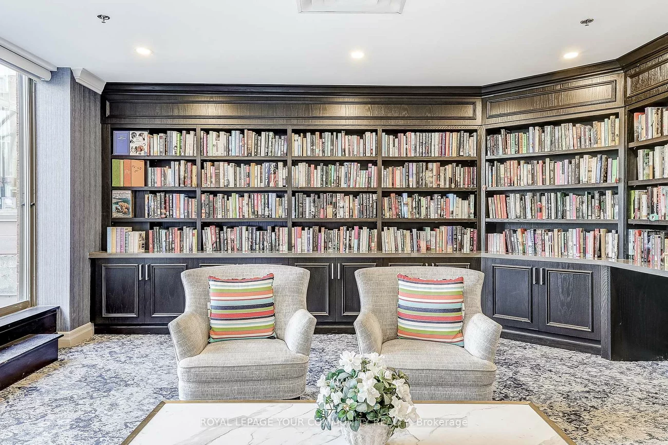 14924, Yonge, Aurora Highlands, Aurora