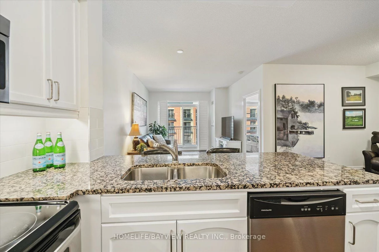 180, John West, Bayview Wellington, Aurora