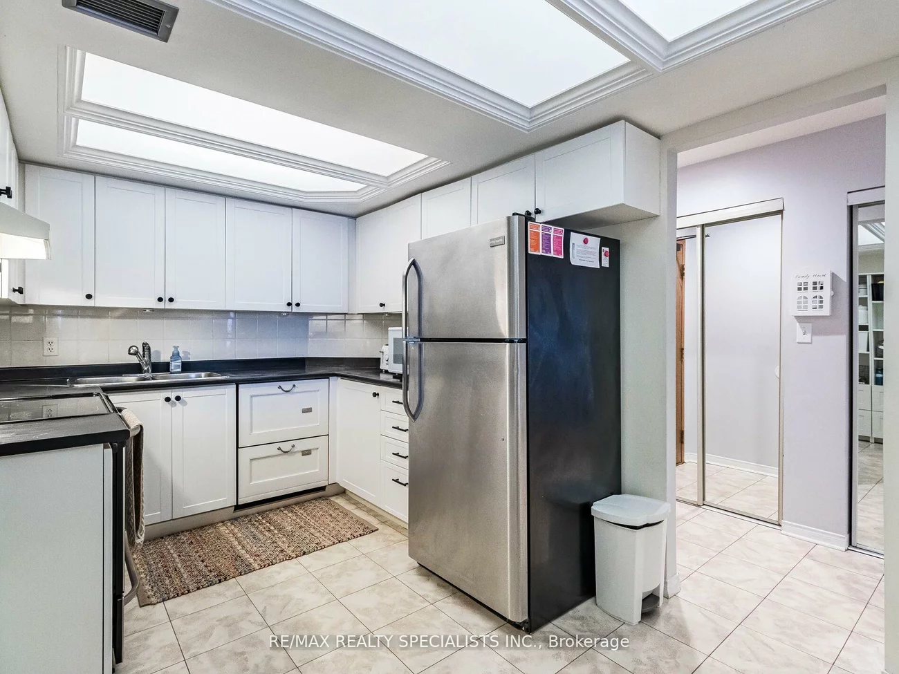 21, George, Aurora Village, Aurora