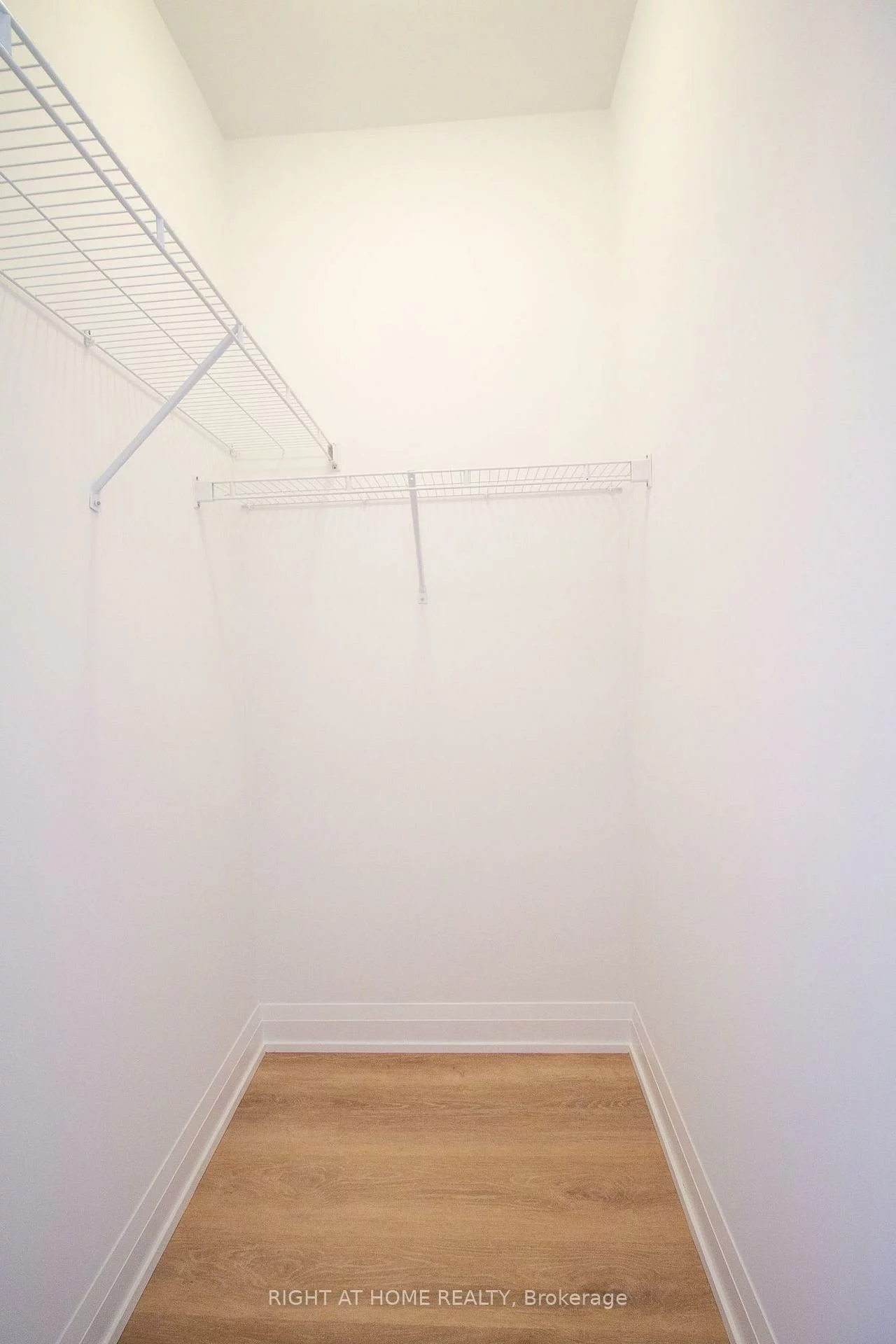 15277, Yonge, Aurora Village, Aurora