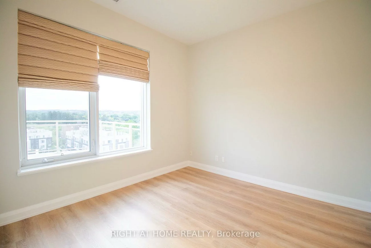 15277, Yonge, Aurora Village, Aurora