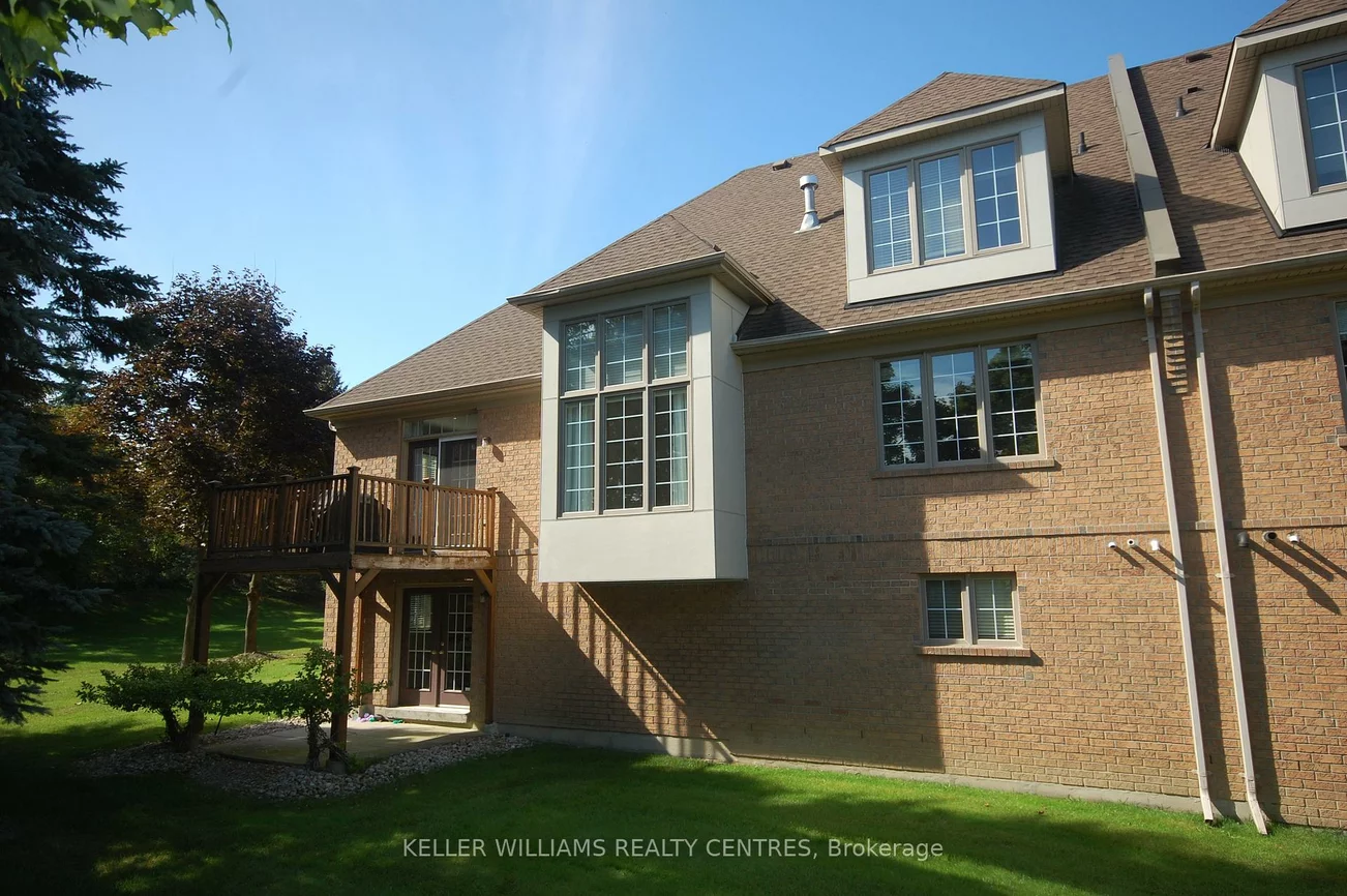 470, Falconwood, Aurora Estates, Aurora