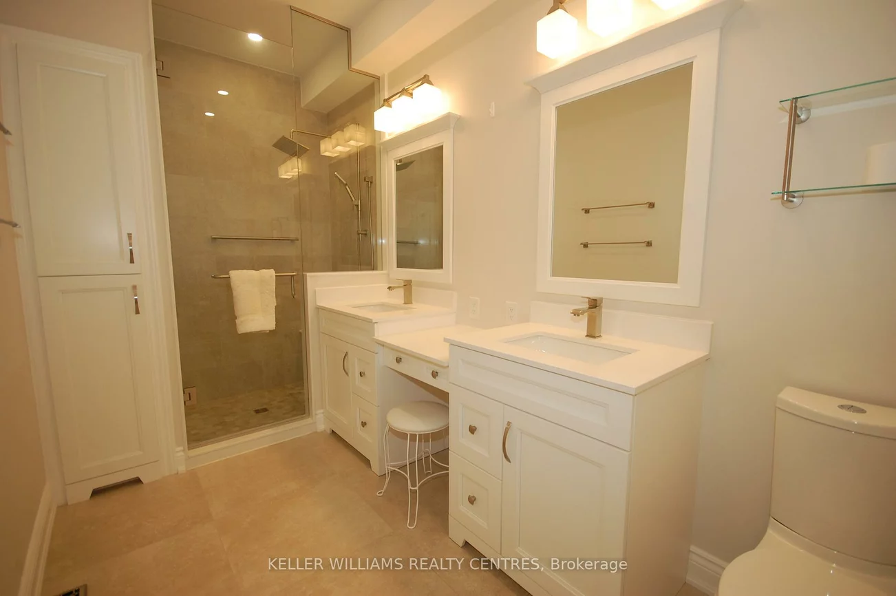 470, Falconwood, Aurora Estates, Aurora