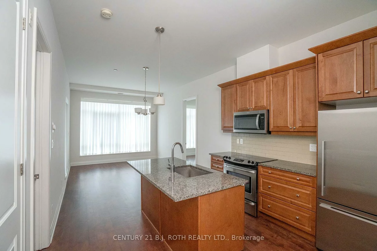 15277, Yonge, Aurora Village, Aurora