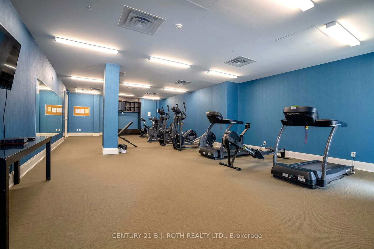 15277, Yonge, Aurora Village, Aurora