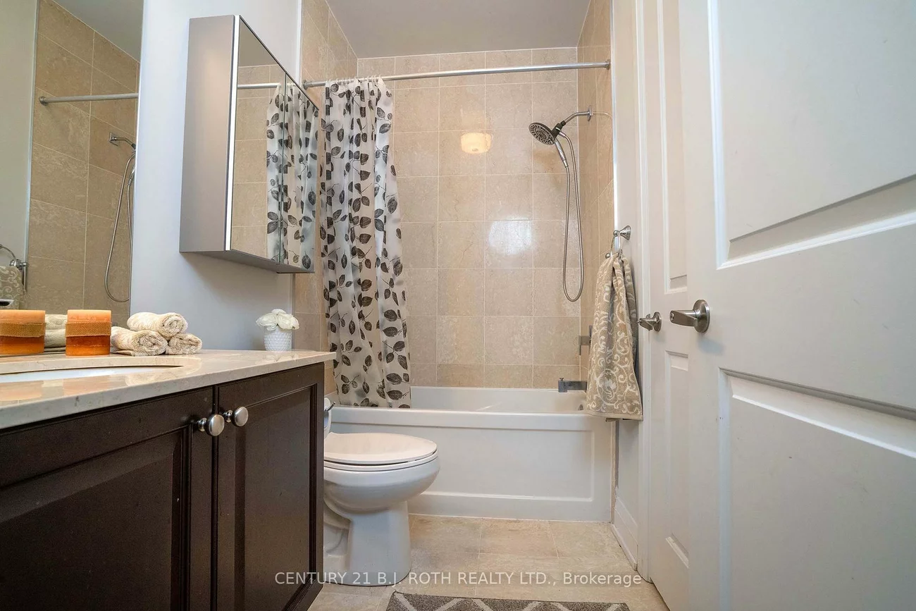 15277, Yonge, Aurora Village, Aurora