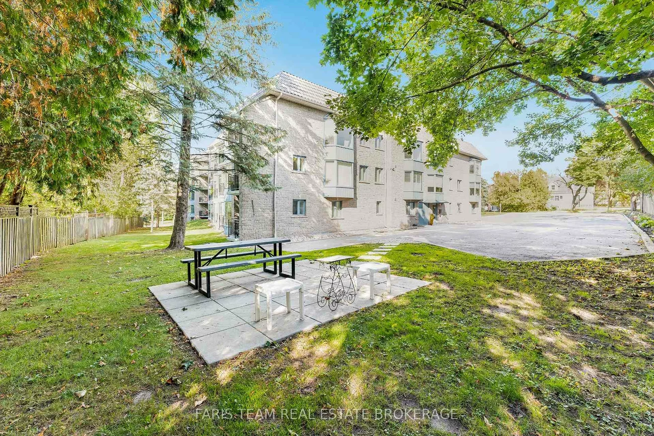 85, Wellington, Aurora Village, Aurora