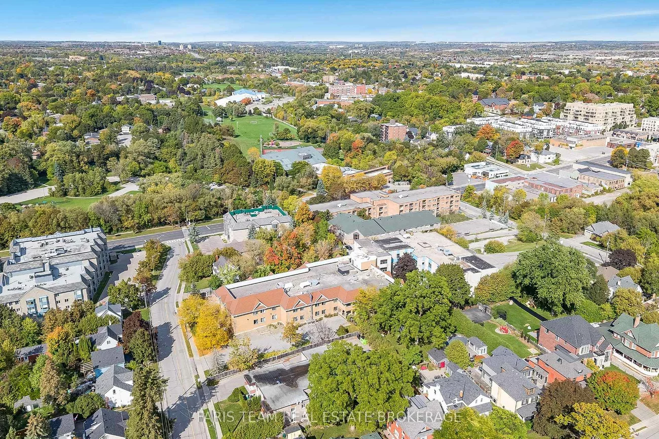85, Wellington, Aurora Village, Aurora