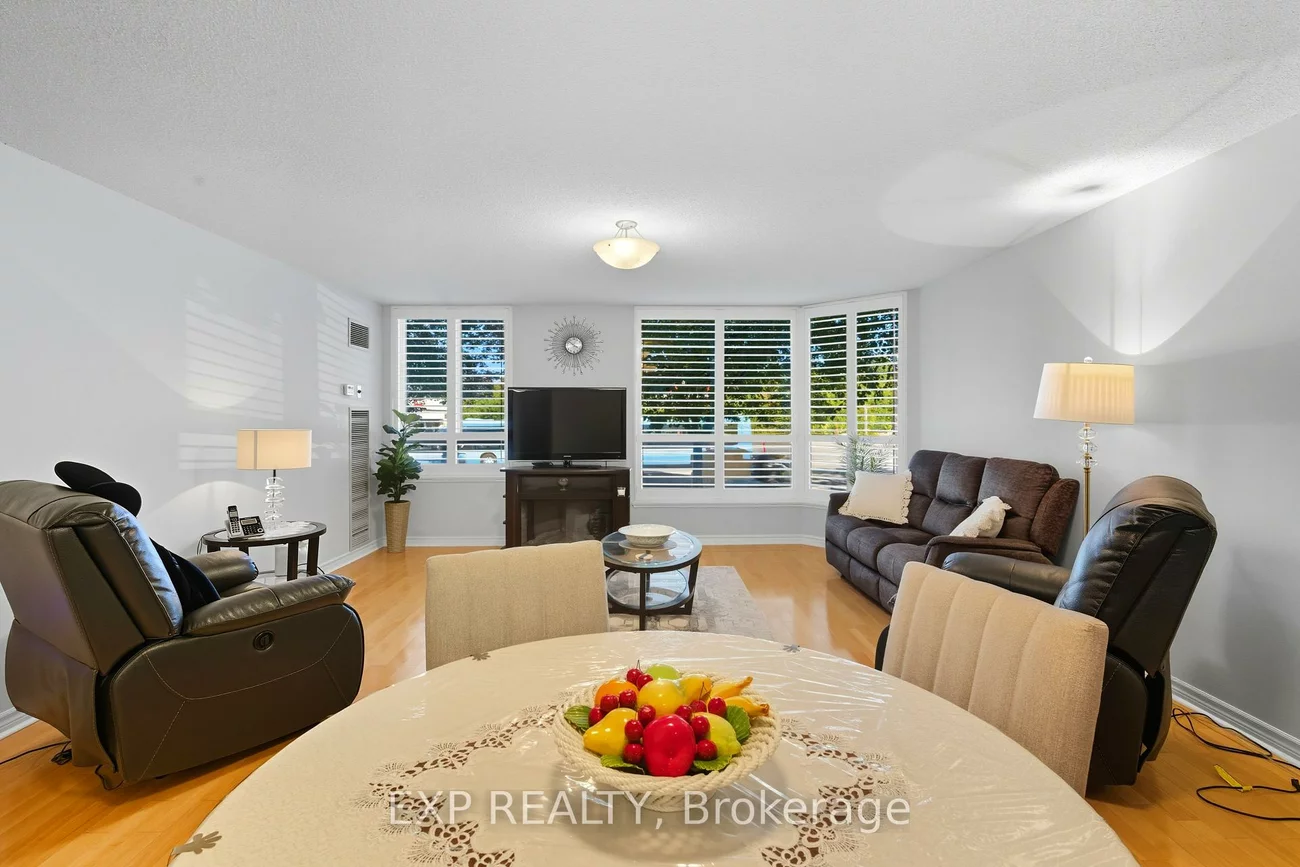 14924, Yonge, Aurora Highlands, Aurora