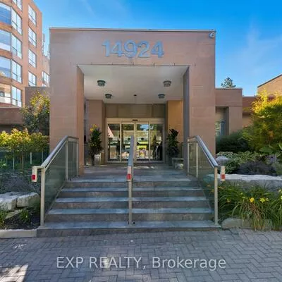 14924, Yonge, Aurora Highlands, Aurora