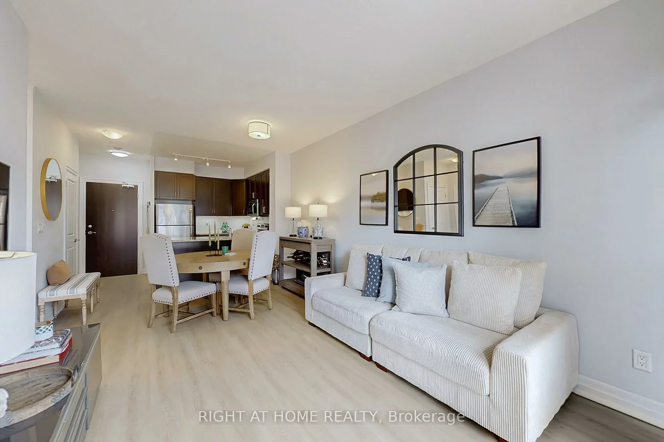 180, John West, Bayview Wellington, Aurora