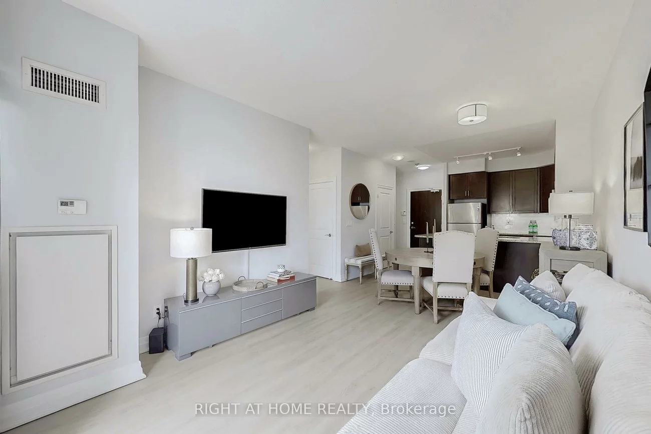 180, John West, Bayview Wellington, Aurora