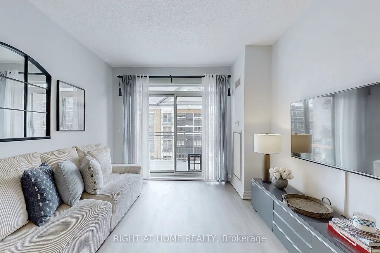 180, John West, Bayview Wellington, Aurora