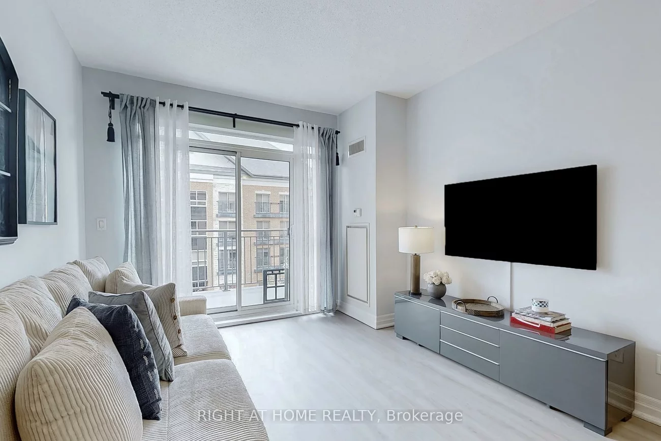 180, John West, Bayview Wellington, Aurora