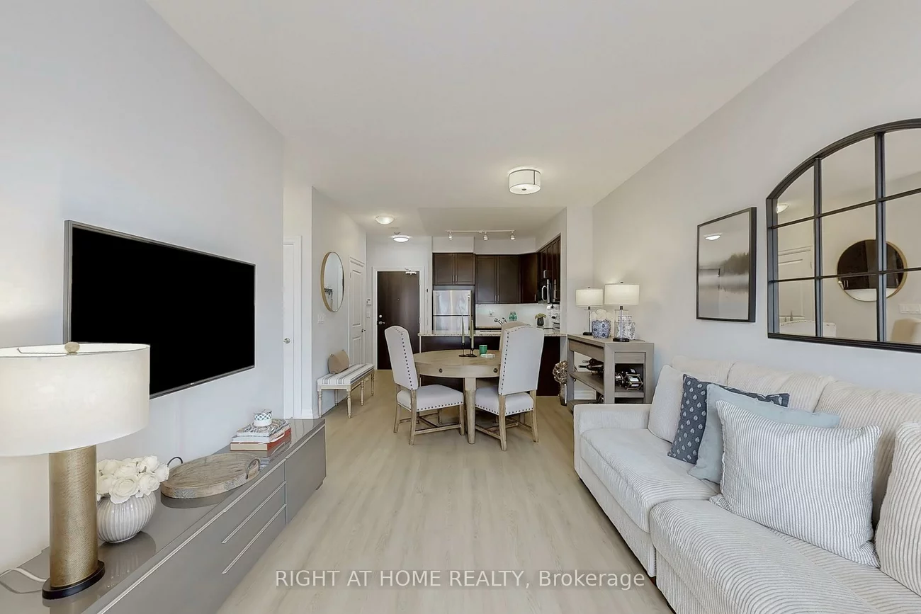 180, John West, Bayview Wellington, Aurora