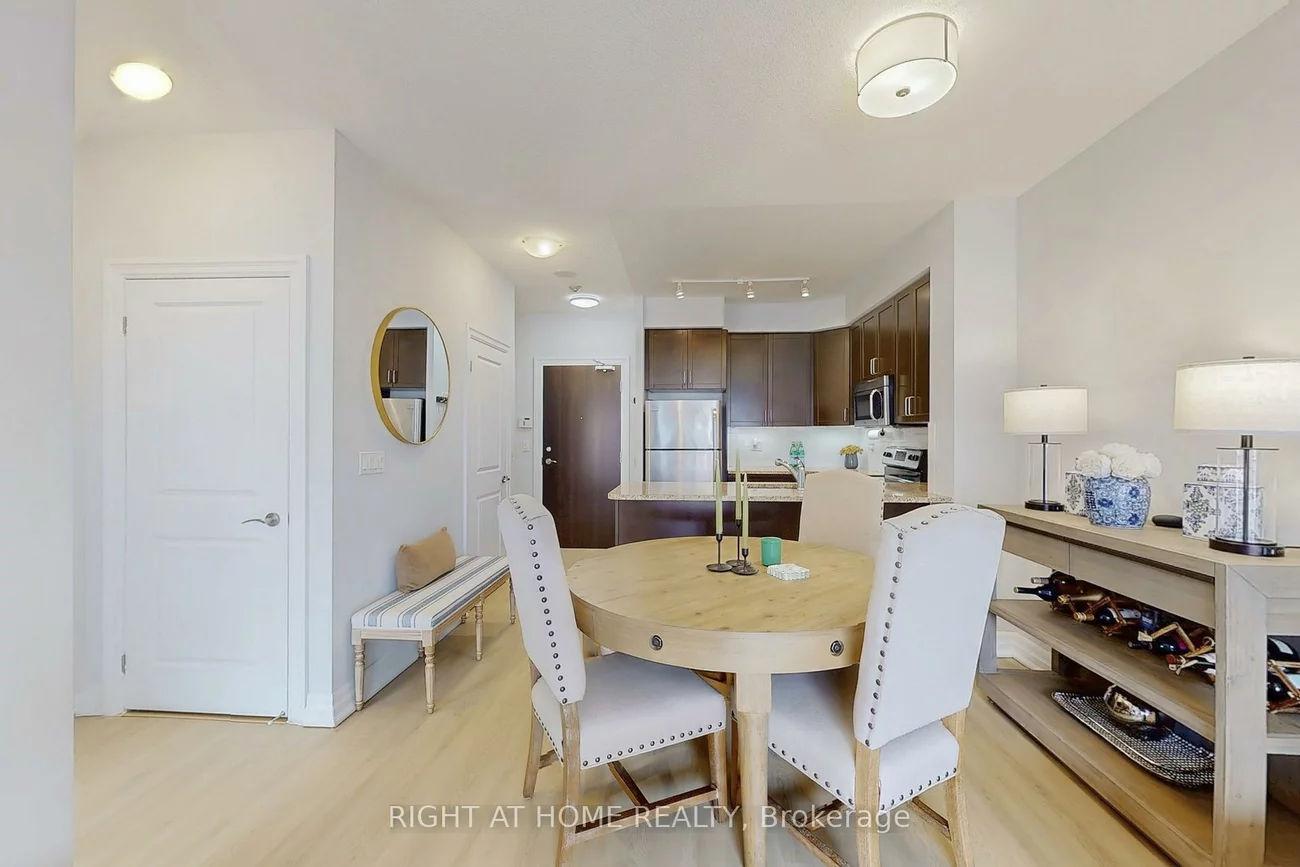 180, John West, Bayview Wellington, Aurora