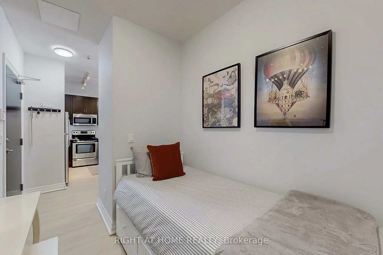 180, John West, Bayview Wellington, Aurora