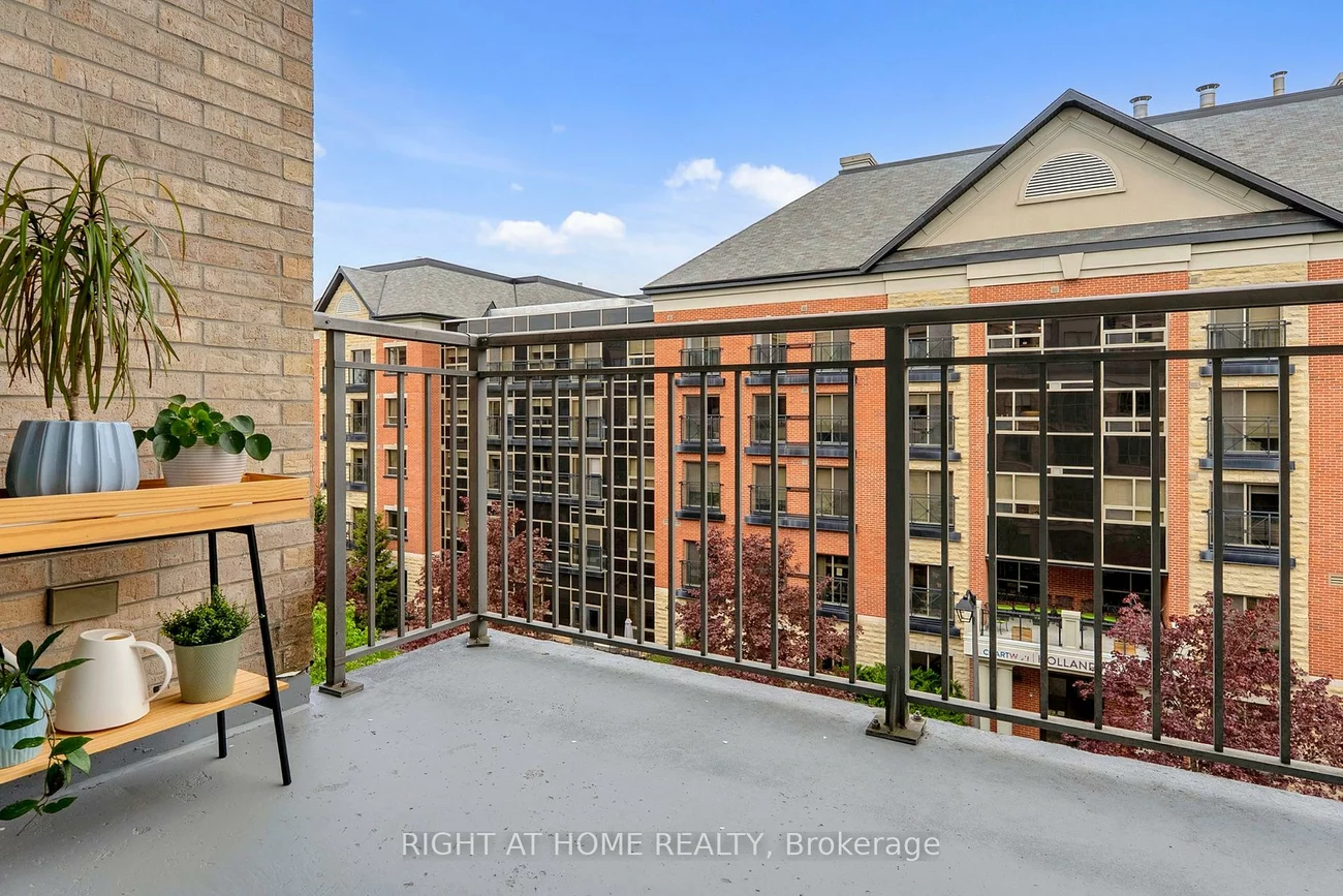 180, John West, Bayview Wellington, Aurora