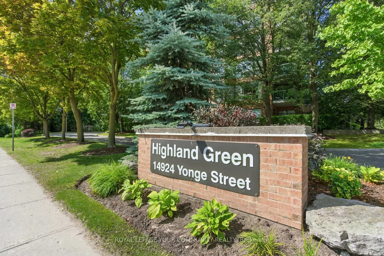 14924, Yonge, Aurora Highlands, Aurora