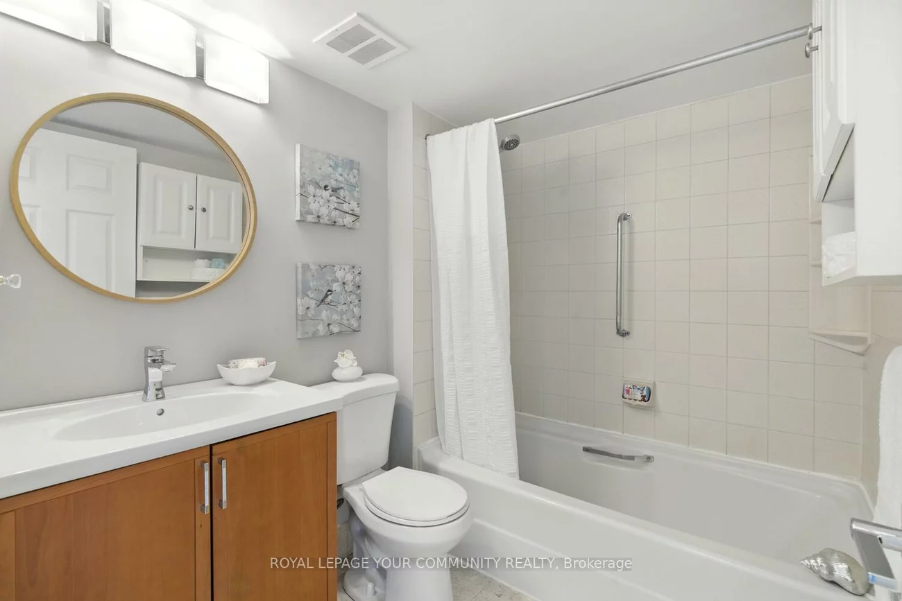 14924, Yonge, Aurora Highlands, Aurora