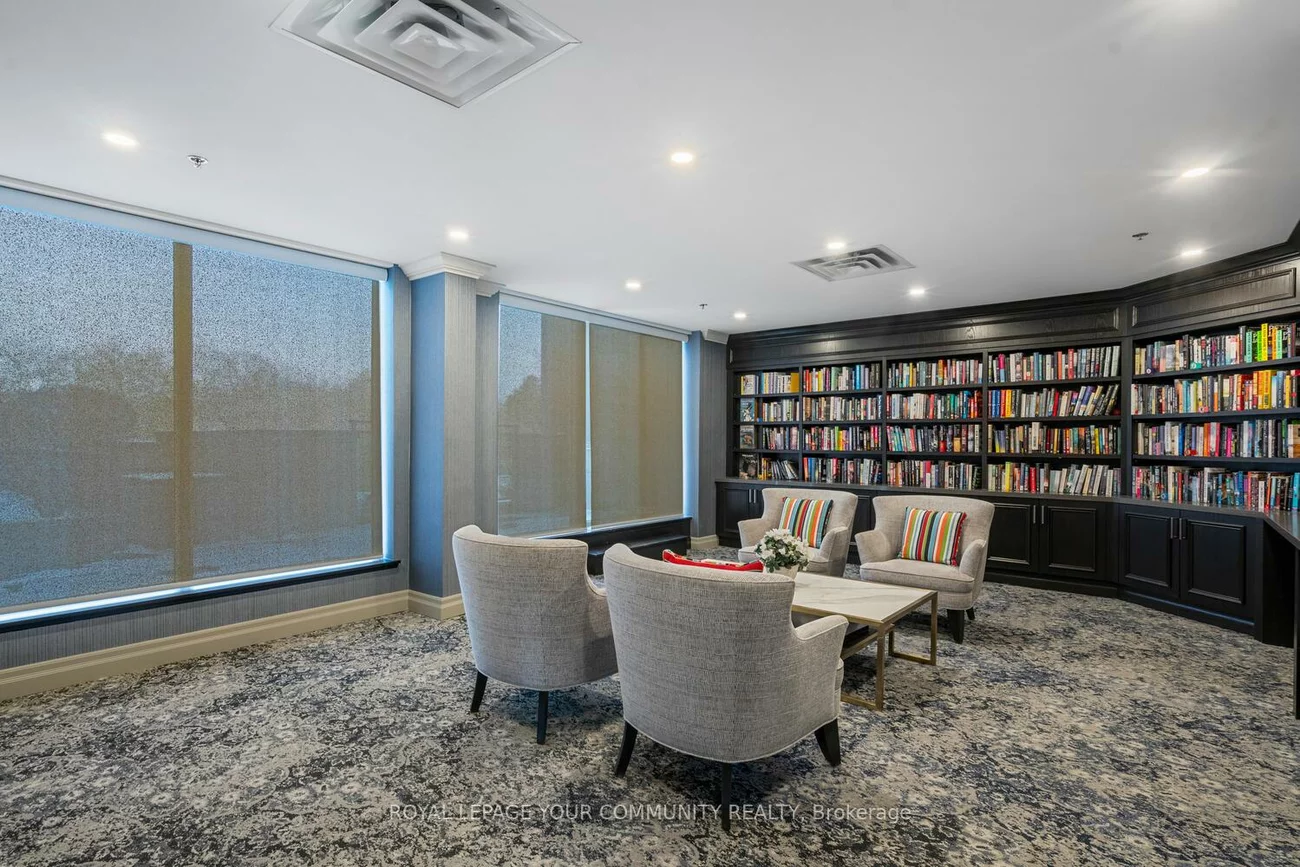 14924, Yonge, Aurora Highlands, Aurora