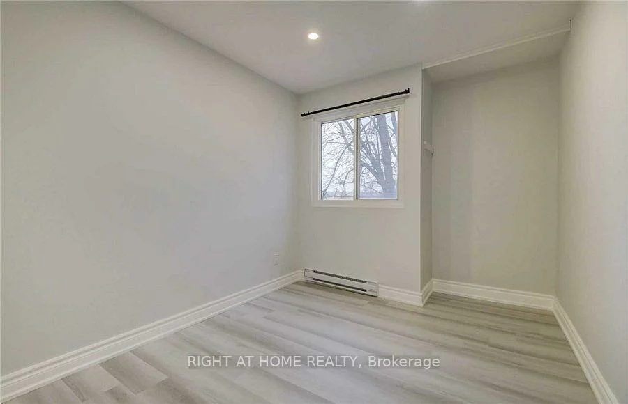 24, Springfair, Aurora Village, Aurora