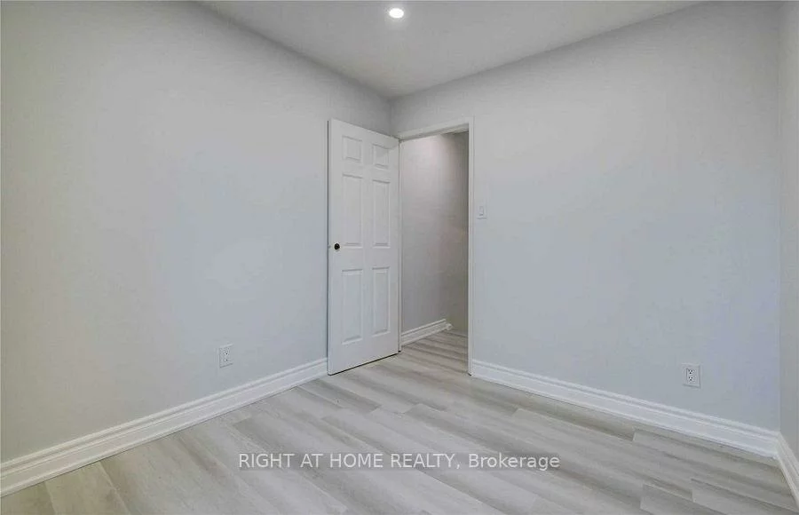 24, Springfair, Aurora Village, Aurora