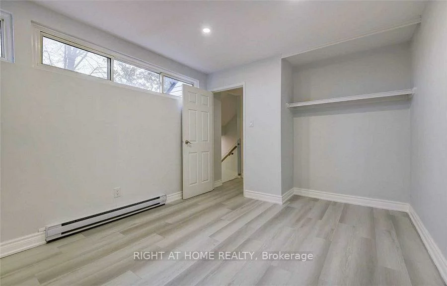 24, Springfair, Aurora Village, Aurora