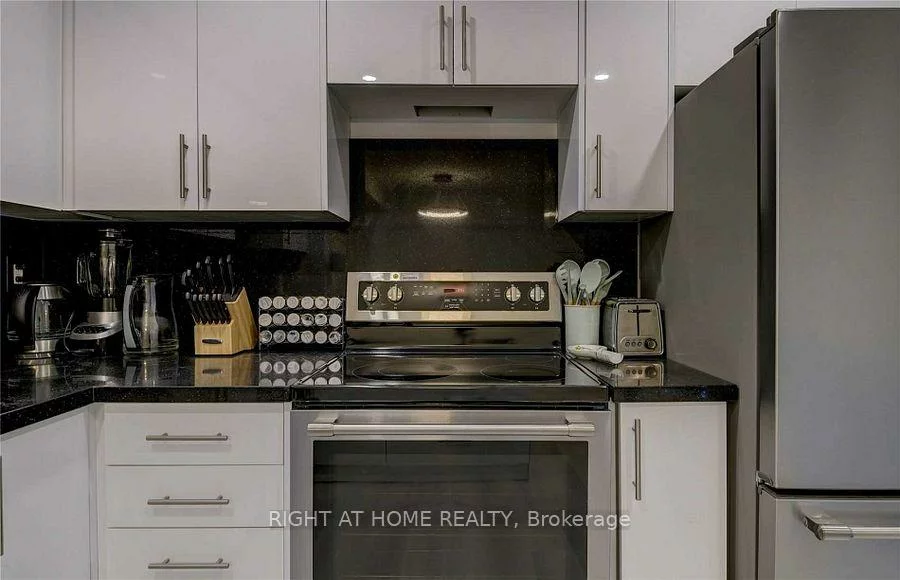 24, Springfair, Aurora Village, Aurora