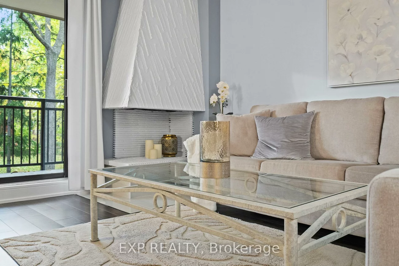 15390, Yonge, Aurora Heights, Aurora