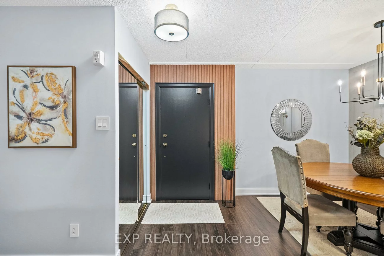 15390, Yonge, Aurora Heights, Aurora