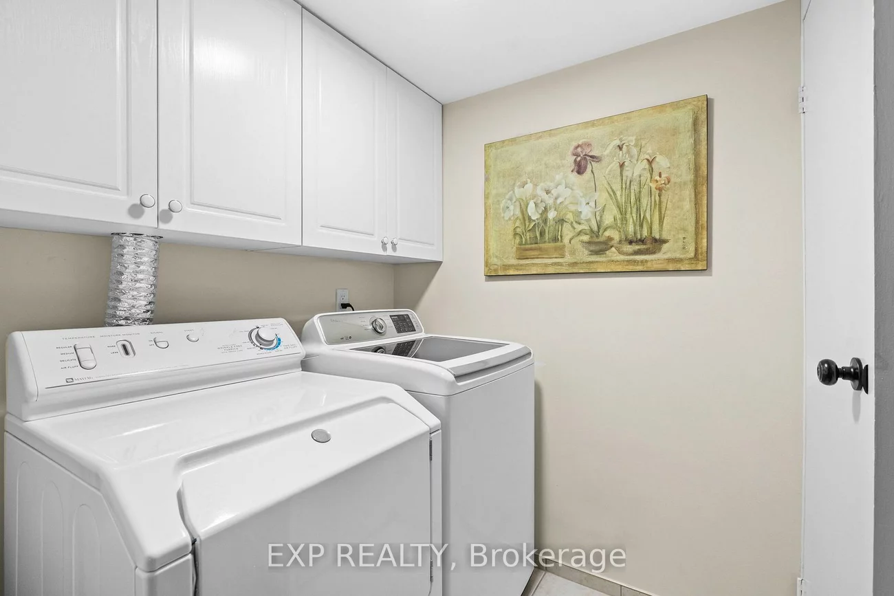 15390, Yonge, Aurora Heights, Aurora