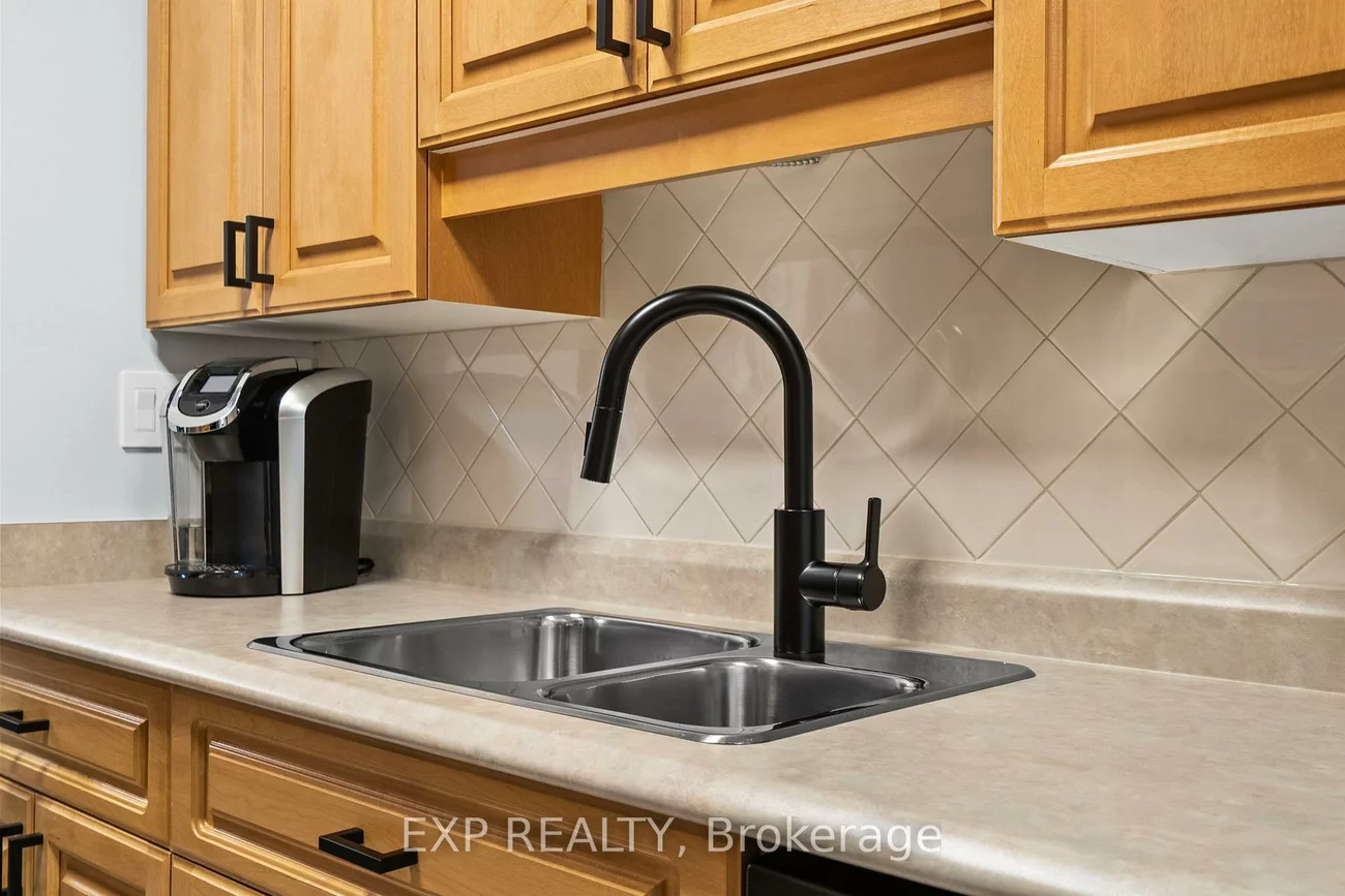 15390, Yonge, Aurora Heights, Aurora