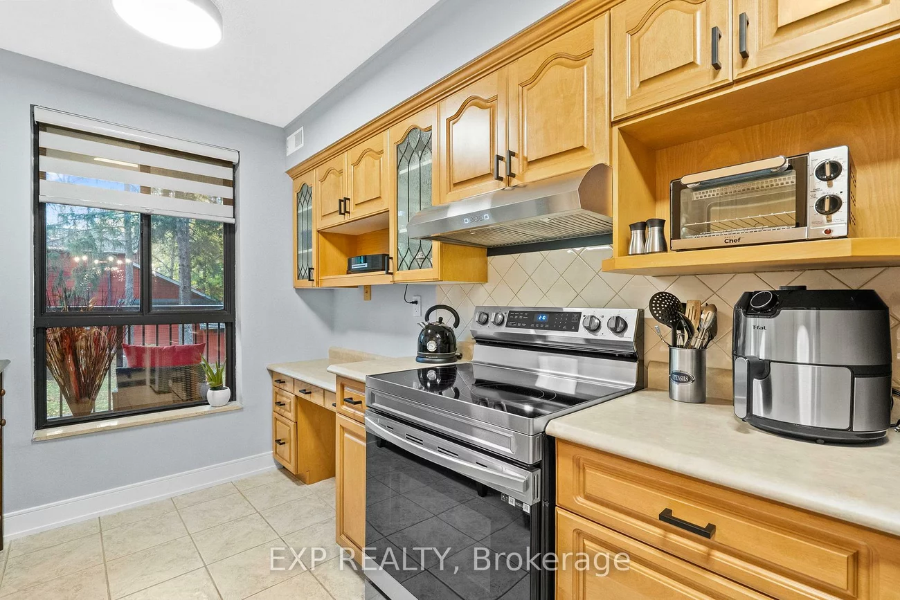 15390, Yonge, Aurora Heights, Aurora