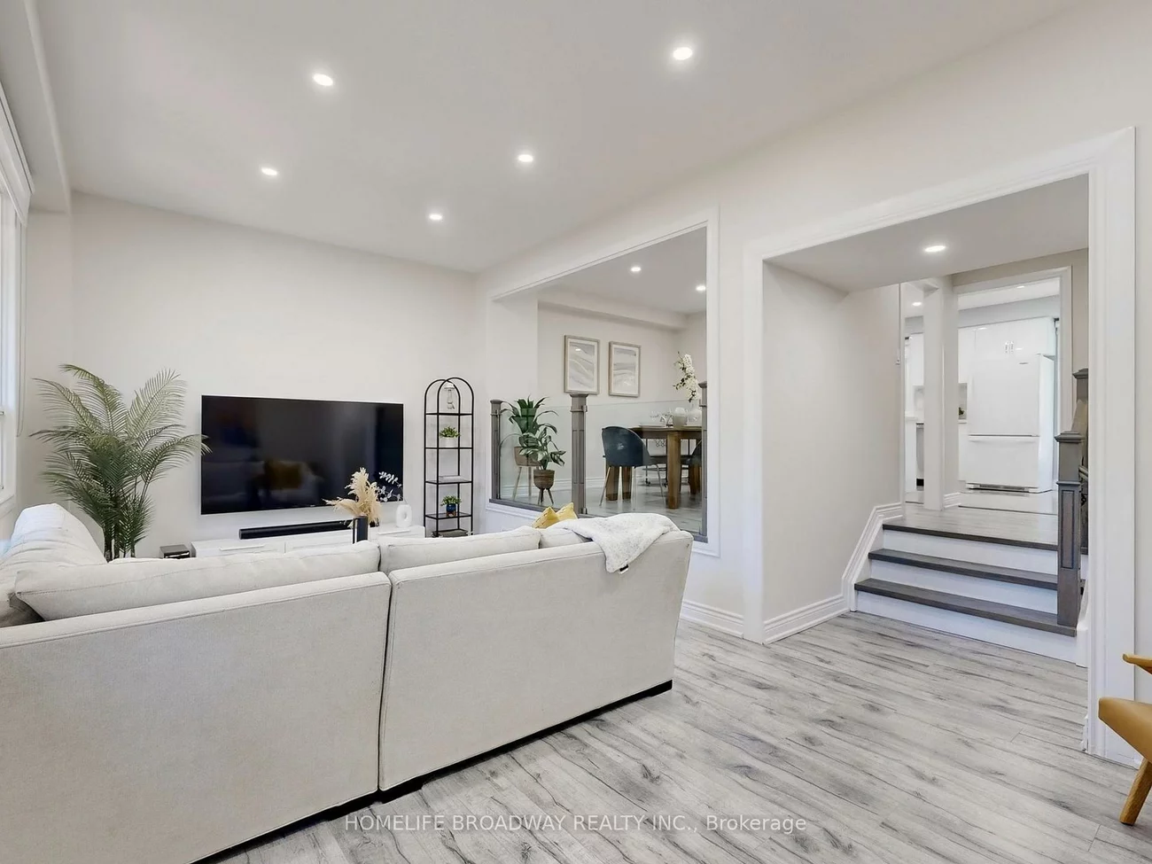 109, Poplar, Aurora Highlands, Aurora